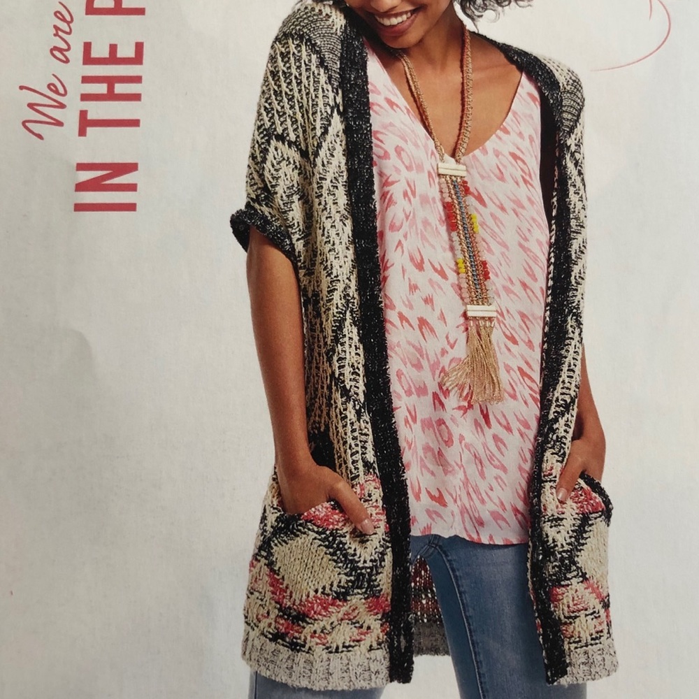 Cabi #202 Provenance Sweater Size M-NWOT